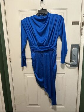 chic Cobalt Blue Asymmetrical Long-Sleeve Dress